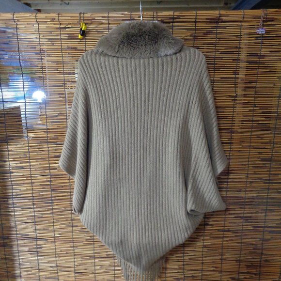 Fur Collar Shawl Sweater NWOT - Picture 2 of 6